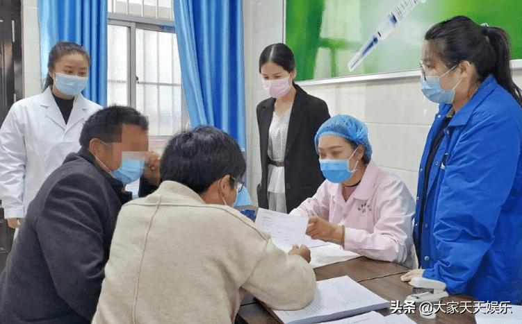 【31省新增本土确诊135例:河北90例,31省新增确诊144例河北90例】 【31省新增本土确诊135例:河北90例,31省新增确诊144例河北90例】